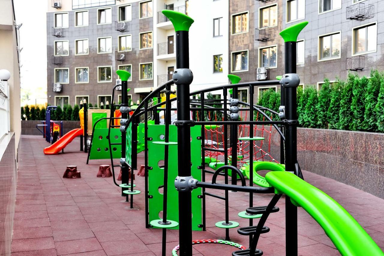 Arcadia Vip Apartments Sea View! Одесса Экстерьер фото